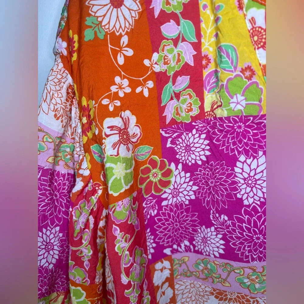 Fate Colorful Floral Blouse size medium - Picture 4 of 16
